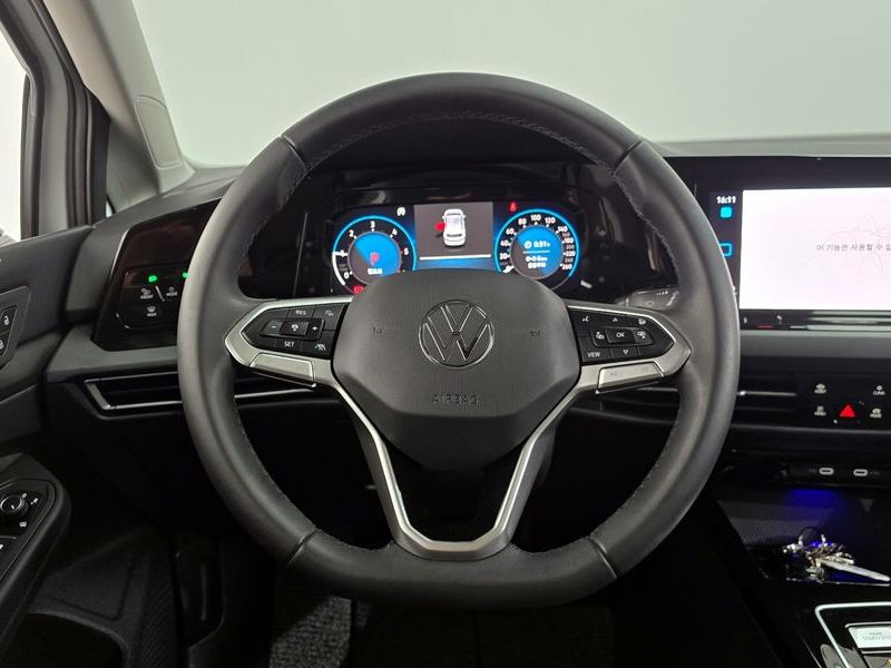 2024 Volkswagen Golf 2.0 TDI Prestige photo 14