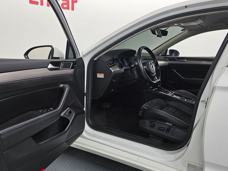 2018 Volkswagen Passat 2.0 TDI photo 10