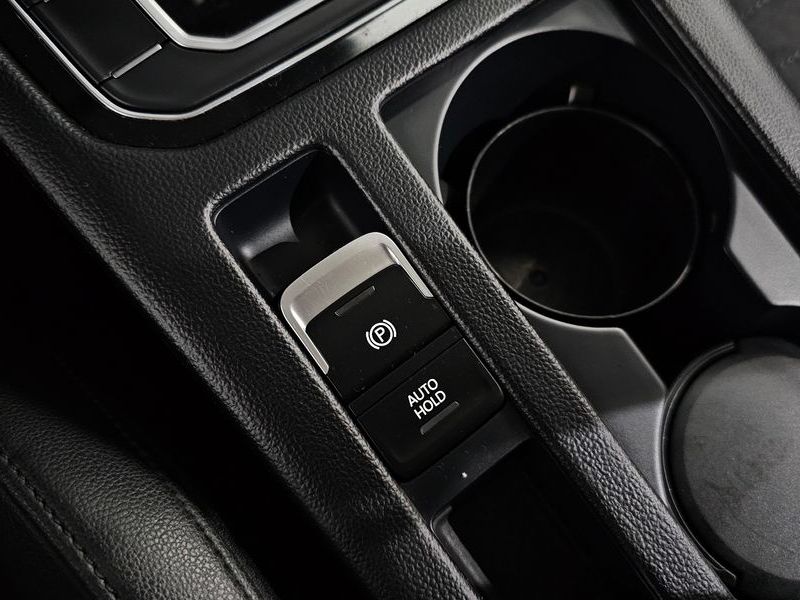2018 Volkswagen Passat 2.0 TDI photo 13
