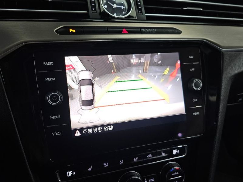 2018 Volkswagen Passat 2.0 TDI photo 15