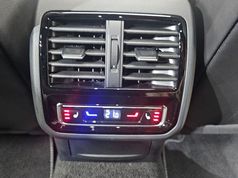 2023 Volkswagen Arteon 2.0 TDI R-LIINE 4Motion photo 18