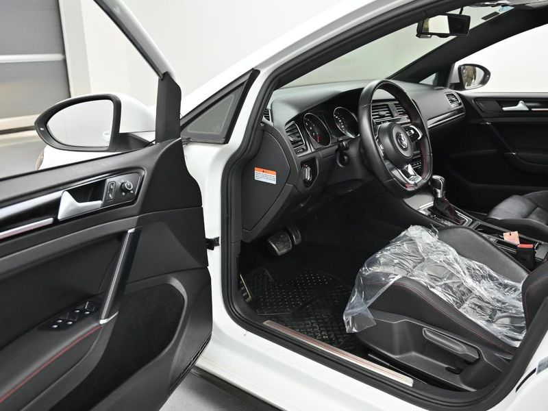 2014 Volkswagen Golf 2.0 GTI photo 11