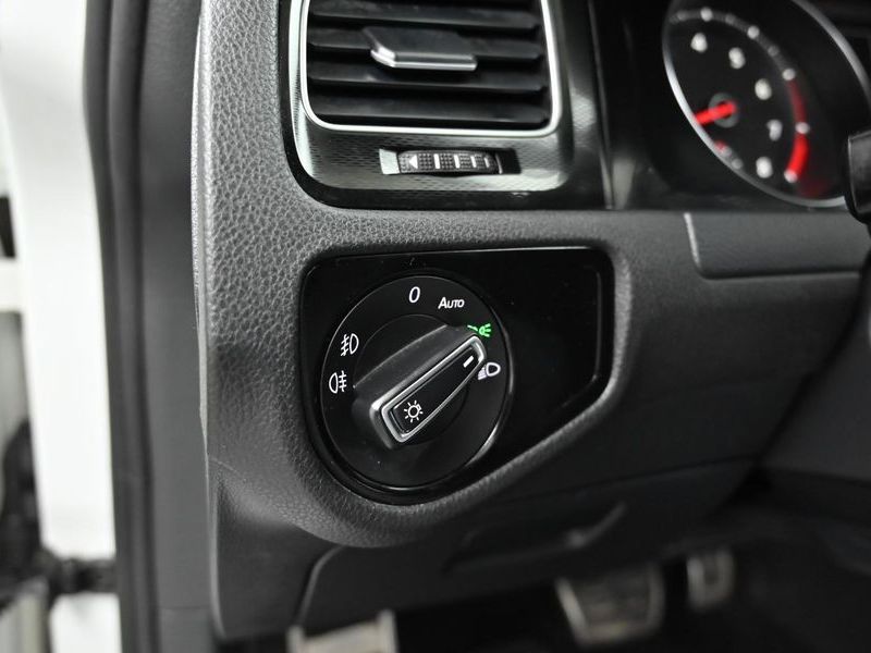 2014 Volkswagen Golf 2.0 GTI photo 16