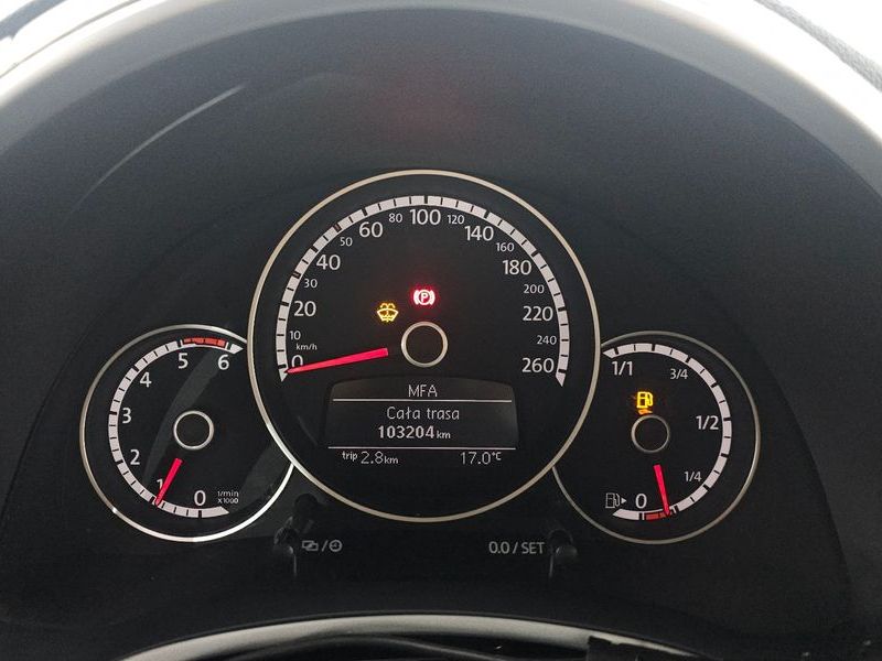 2015 Volkswagen Beetle 2.0 TDI Club Limited Edition photo 8