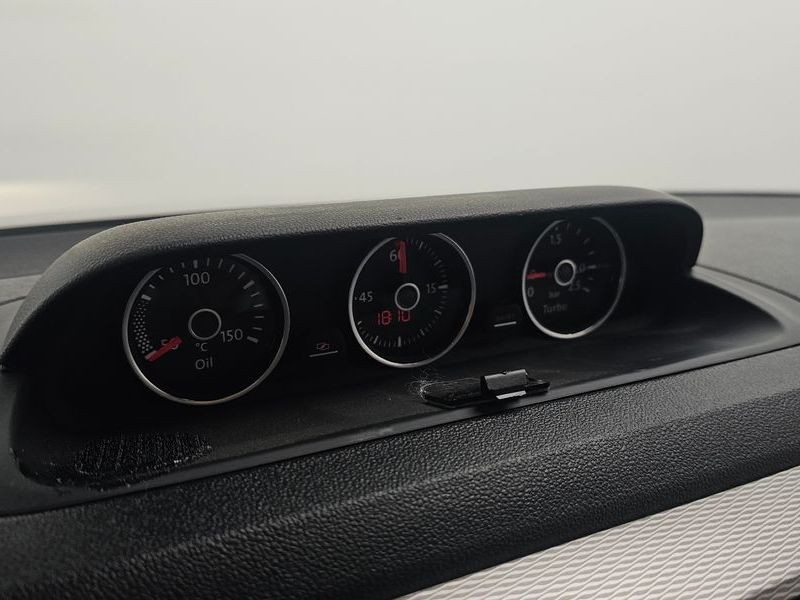 2015 Volkswagen Beetle 2.0 TDI Club Limited Edition photo 16