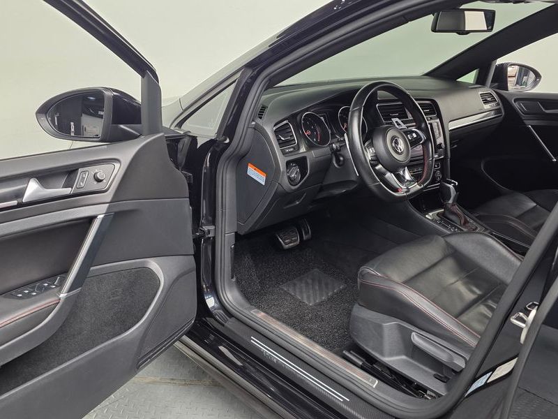 2016 Volkswagen Golf 2.0 GTI photo 10