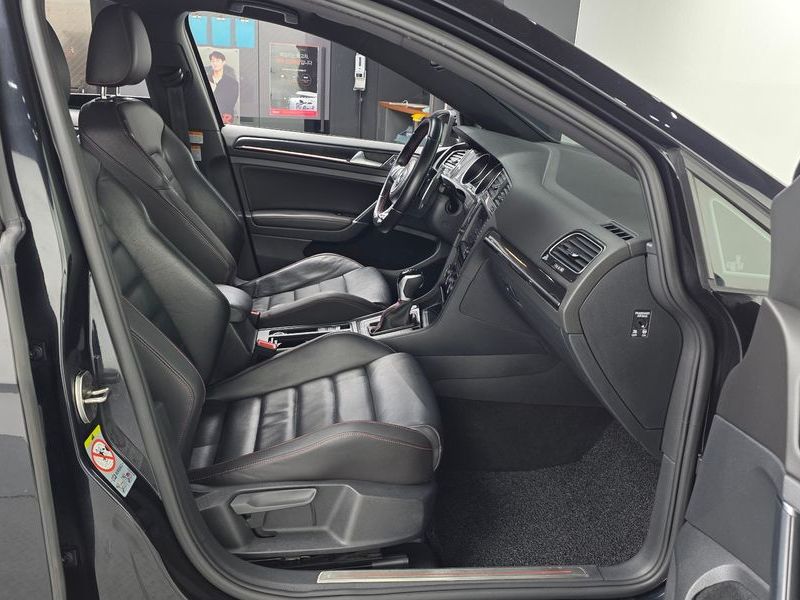 2016 Volkswagen Golf 2.0 GTI photo 11