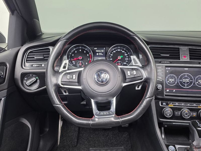 2016 Volkswagen Golf 2.0 GTI photo 13