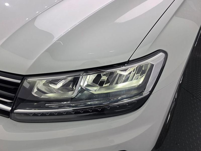 2020 Volkswagen Tiguan 2.0 TDI Premium photo 23