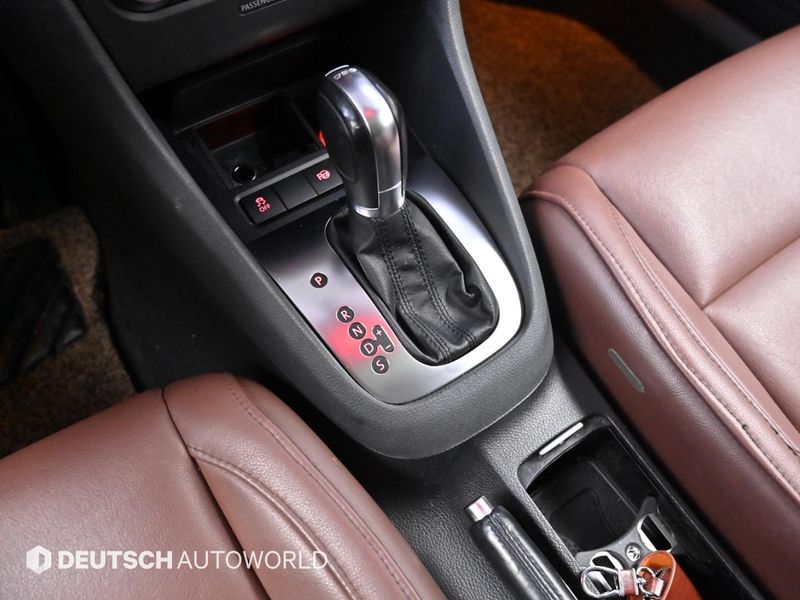 2012 Volkswagen Golf 1.4 TSI photo 9