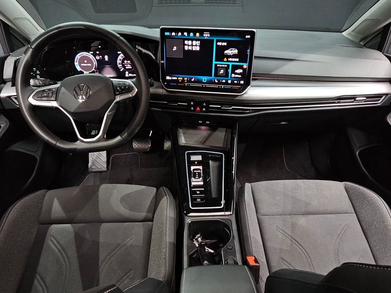 2026 Volkswagen Golf 2.0 TDI Prestige photo 7