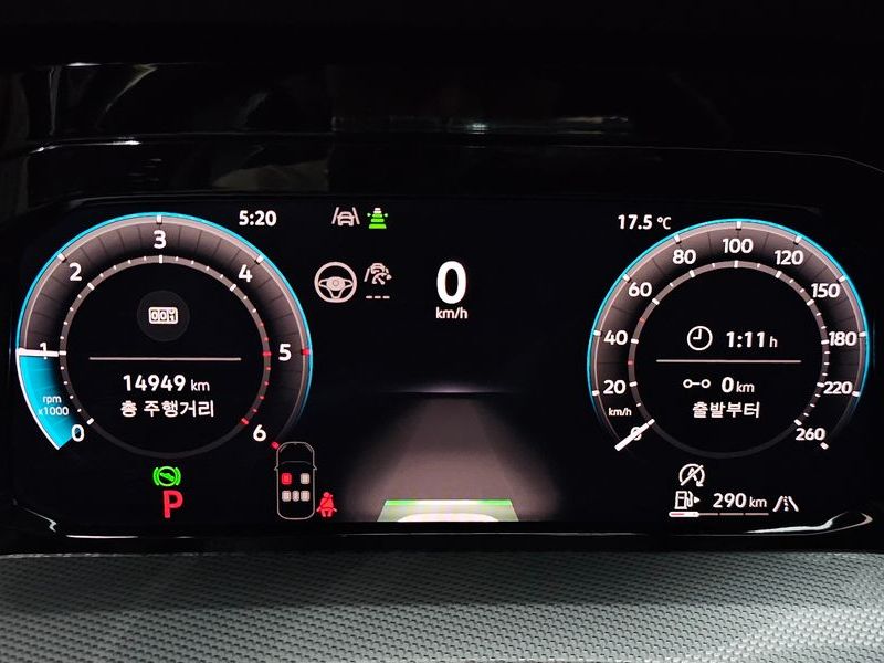 2026 Volkswagen Golf 2.0 TDI Prestige photo 8