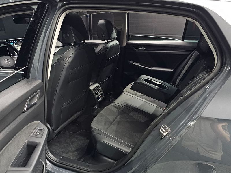 2026 Volkswagen Golf 2.0 TDI Prestige photo 26