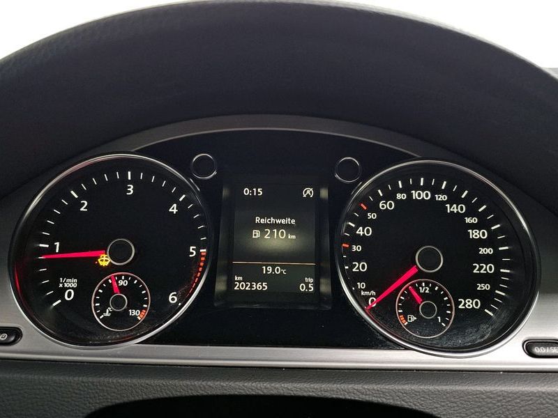 2015 Volkswagen New CC 2.0 TDI BlueMotion photo 8