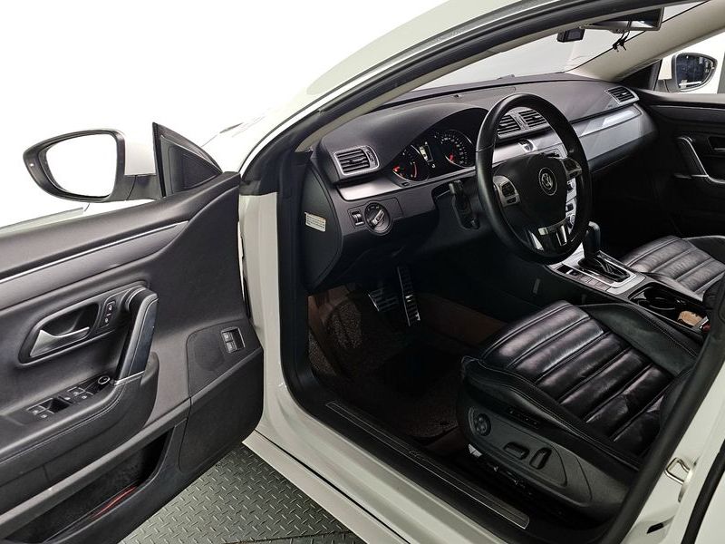2015 Volkswagen New CC 2.0 TDI BlueMotion photo 10