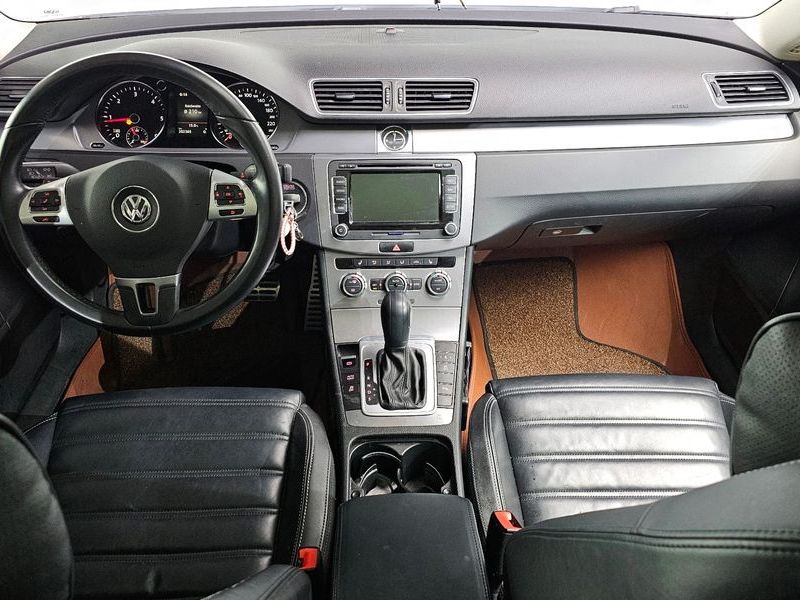 2015 Volkswagen New CC 2.0 TDI BlueMotion photo 13