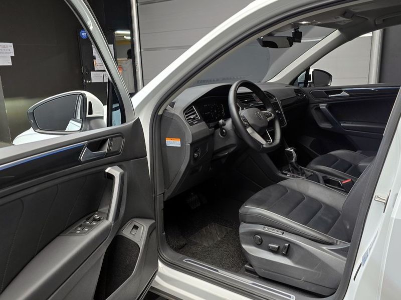 2022 Volkswagen Tiguan 2.0 TDI Premium photo 11