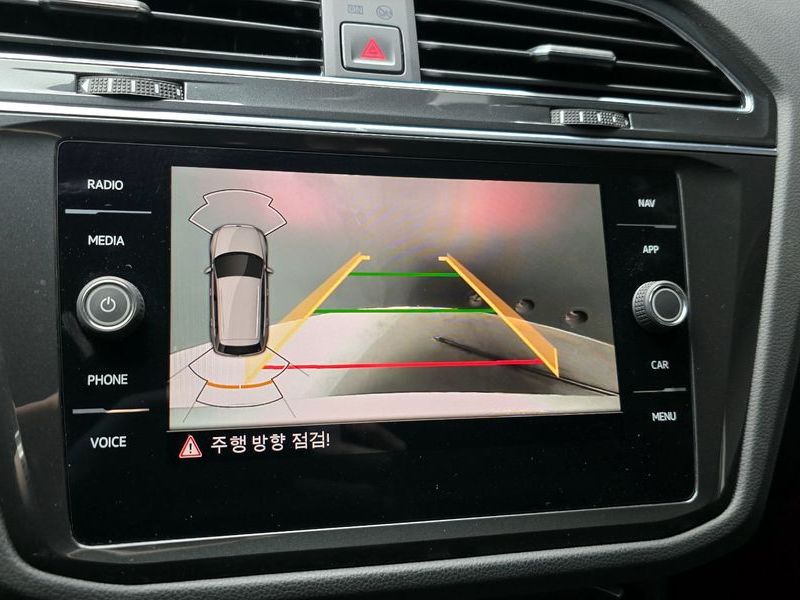 2022 Volkswagen Tiguan 2.0 TDI Premium photo 15