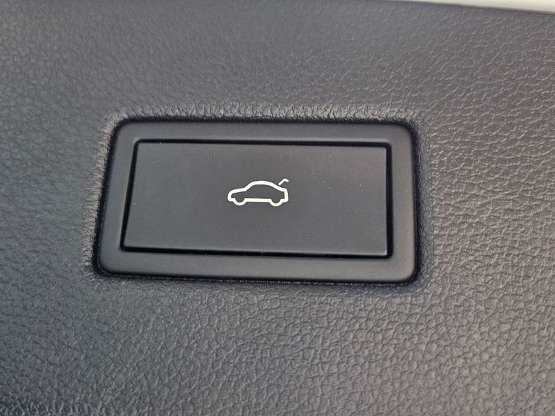 2022 Volkswagen Tiguan 2.0 TDI Premium photo 20