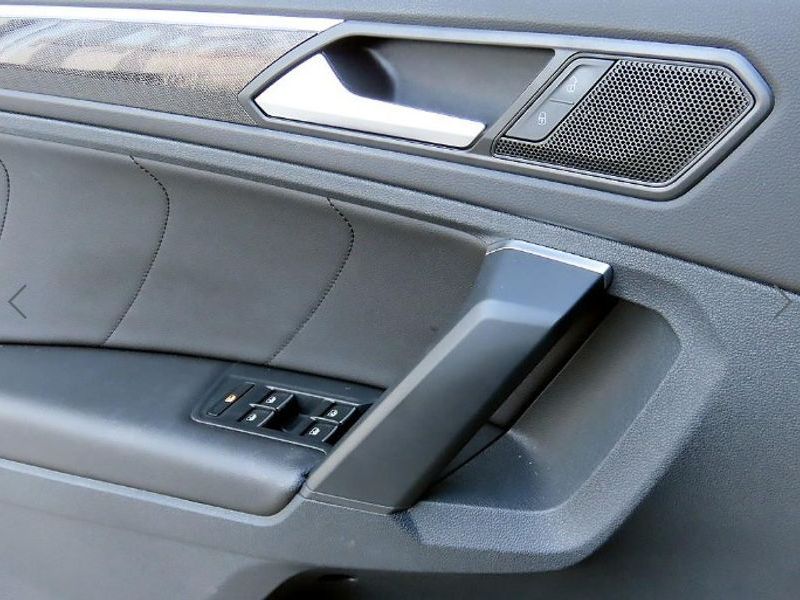 2021 Volkswagen Tiguan 2.0 TDI 4Motion Prestige photo 12