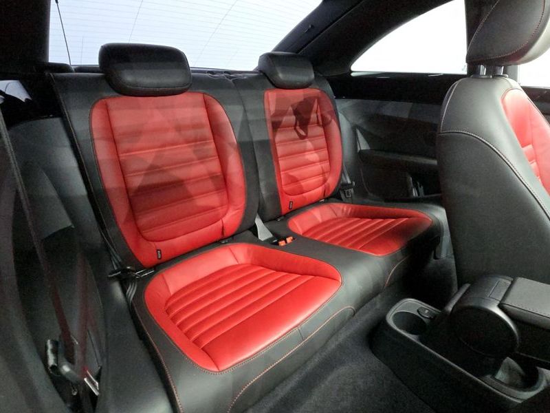 2014 Volkswagen Beetle 2.0 TDI Premium 3rd photo 11