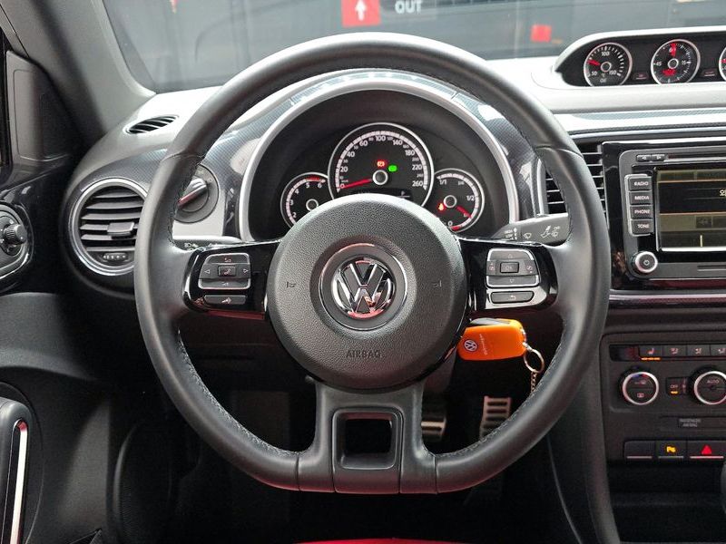 2014 Volkswagen Beetle 2.0 TDI Premium 3rd photo 13