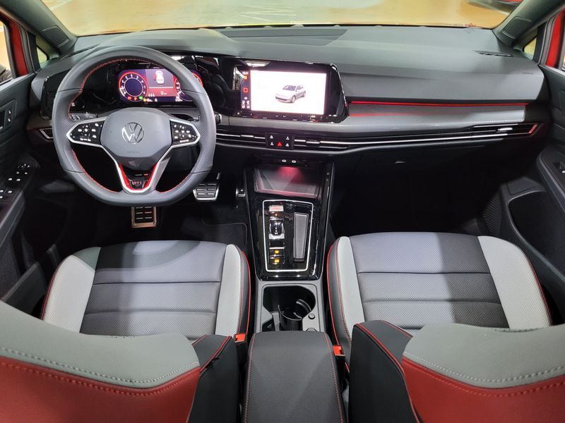 2023 Volkswagen Golf 2.0 GTI photo 7