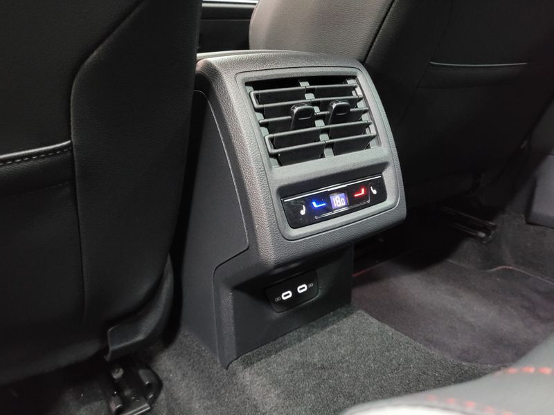 2023 Volkswagen Golf 2.0 GTI photo 17