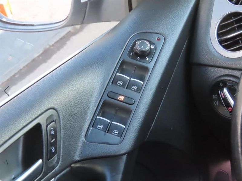 2016 Volkswagen Tiguan 2.0 TDI Comfort 5N photo 13