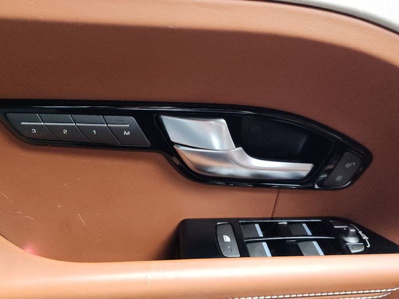 2013 Land Rover Range Rover Evoque 2.2 SD4 Prestige photo 16
