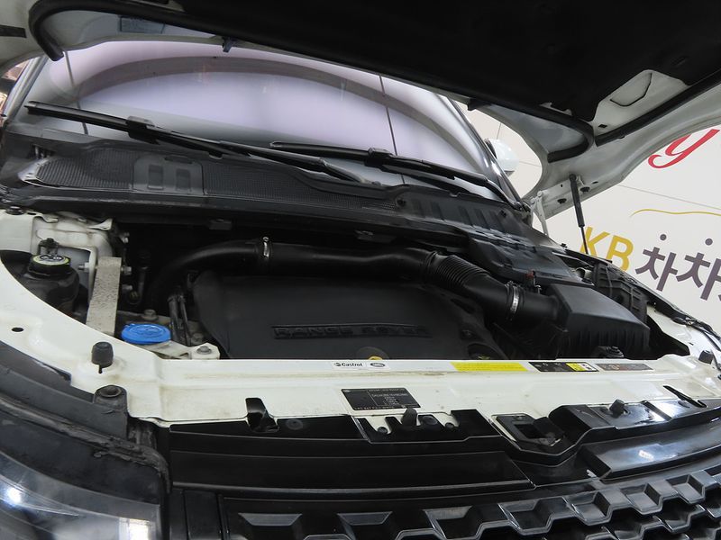 2014 Land Rover Range Rover Evoque 2.2 SD4 Pure photo 19