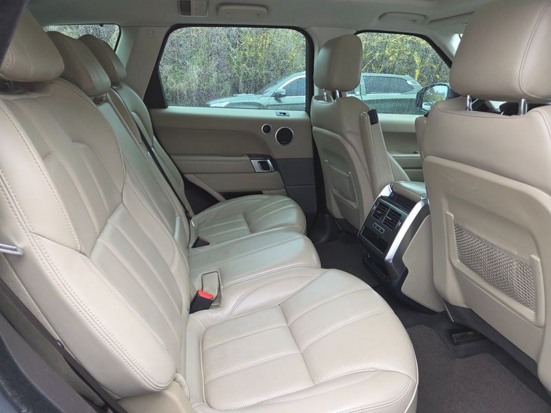 2015 Land Rover Range Rover Sport 3.0 SDV6 HSE Dynamic photo 10