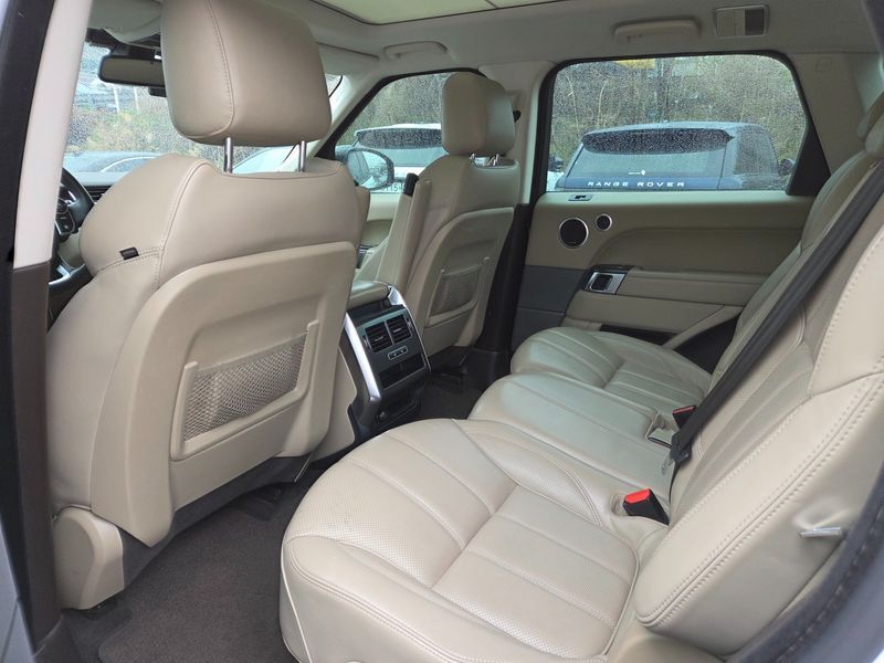 2015 Land Rover Range Rover Sport 3.0 SDV6 HSE Dynamic photo 11