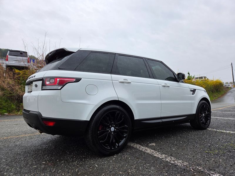 2015 Land Rover Range Rover Sport 3.0 SDV6 HSE Dynamic photo 17