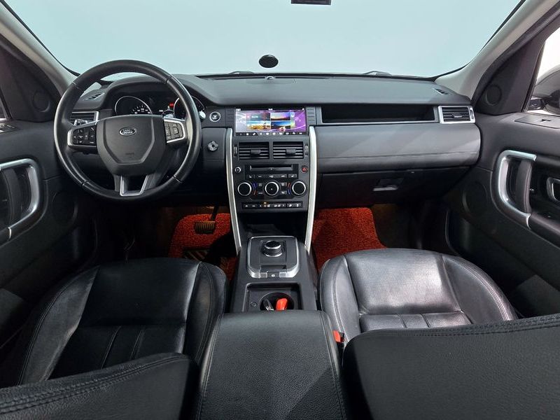 2017 Land Rover Discovery Sport 2.0 TD4 SE (150PS) photo 7