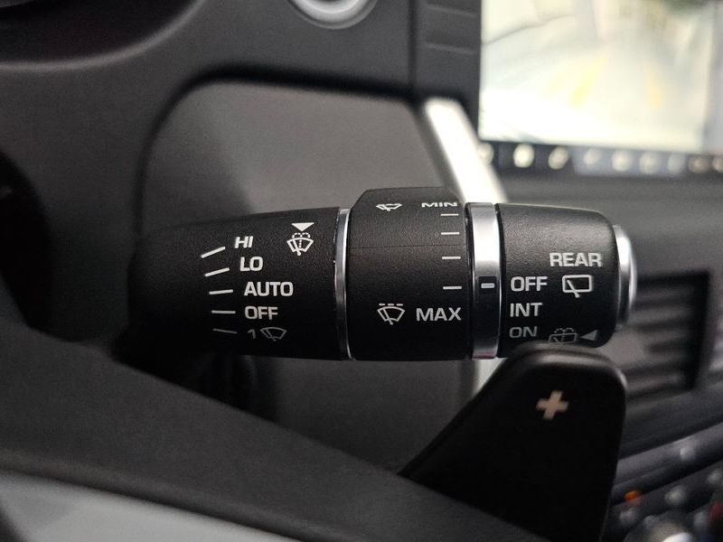 2019 Land Rover Discovery Sport 2.0 TD4 SE (150PS) photo 18