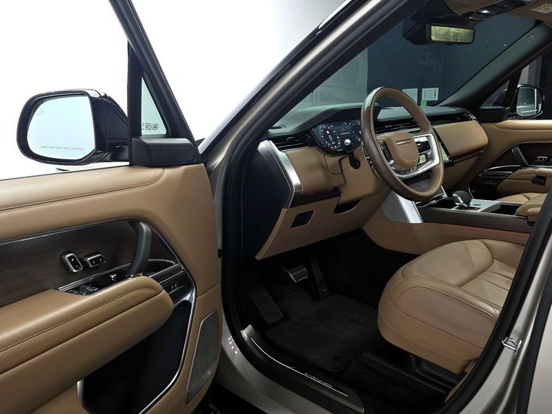 2024 Land Rover Range Rover D350 Autobiography Long Wheel Base photo 10