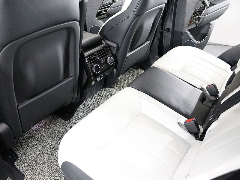 2023 Land Rover Range Rover Sport D300 HSE Dynamic photo 16