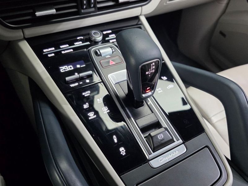 2022 Porsche Cayenne 3.0 Coupe photo 9