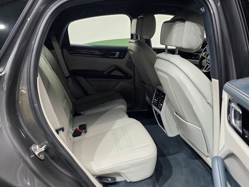 2022 Porsche Cayenne 3.0 Coupe photo 12