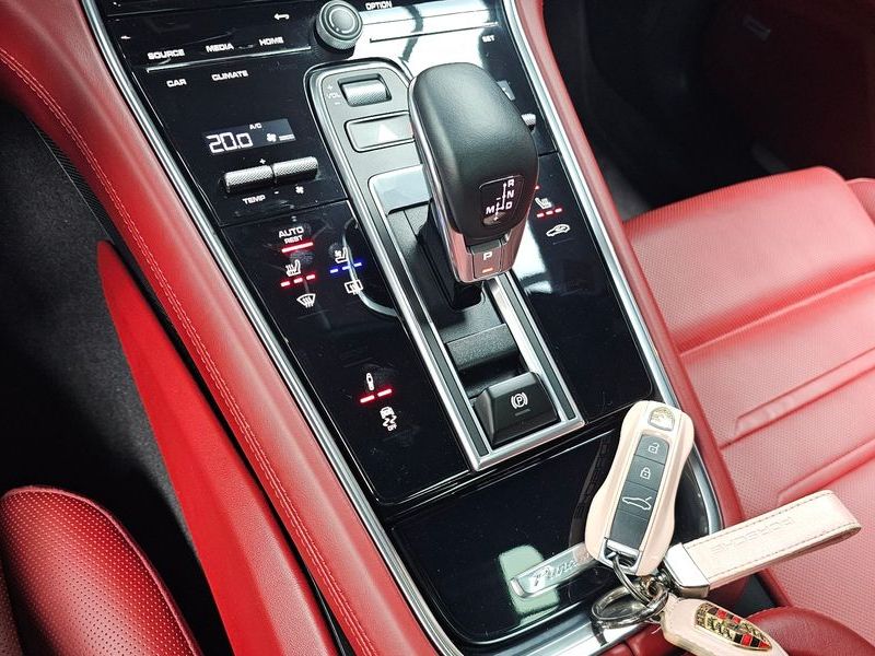 2021 Porsche Panamera 2.9 AWD photo 9