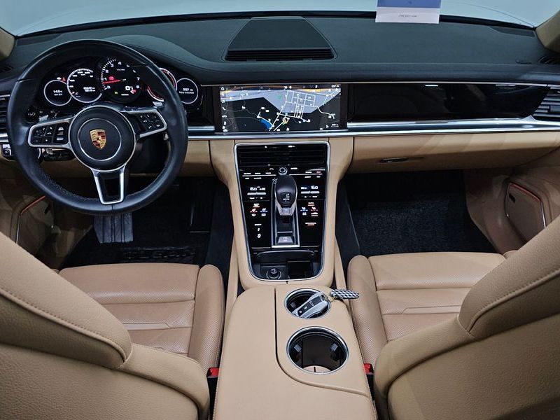 2018 Porsche Panamera 3.0 AWD photo 7