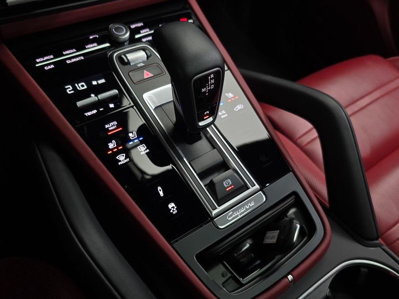 2020 Porsche Cayenne 3.0 Coupe photo 9
