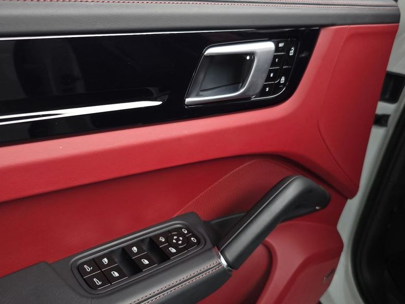 2020 Porsche Cayenne 3.0 Coupe photo 24