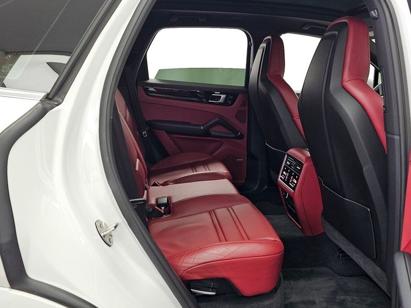 2019 Porsche Cayenne 3.0 photo 12