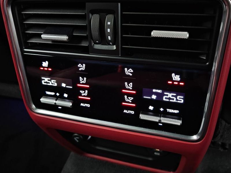 2019 Porsche Cayenne 3.0 photo 19