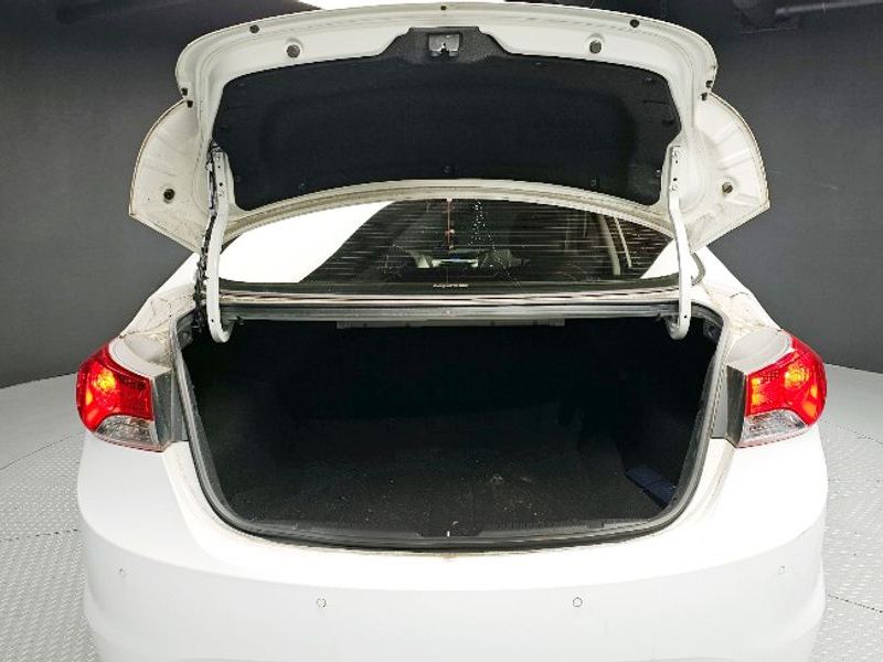 2013 Hyundai Avante M16 GDI Smart photo 20