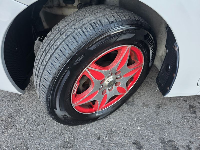 2012 Hyundai Accent Diesel 1.6 VGT Luxury photo 14