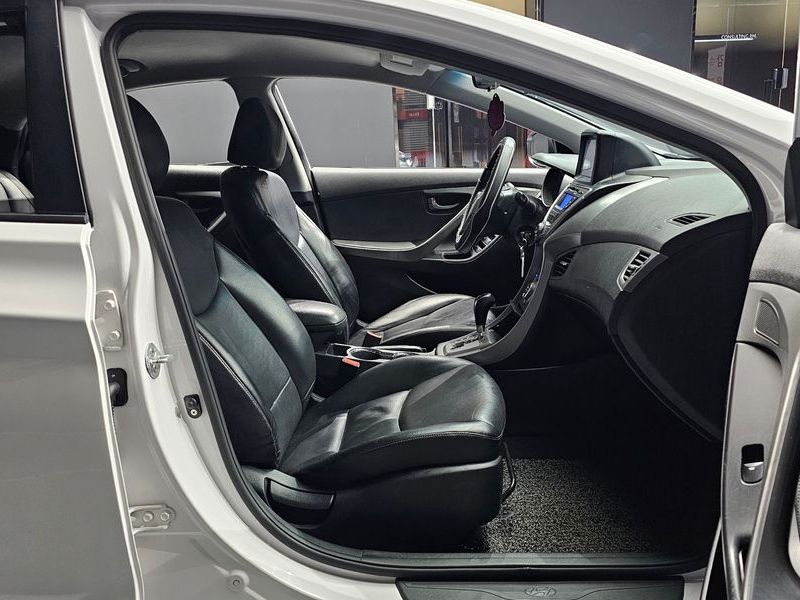 2013 Hyundai Avante LPI M16 Smart photo 10
