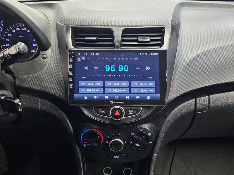 2014 Hyundai Accent Diesel 1.6 VGT Smart photo 14